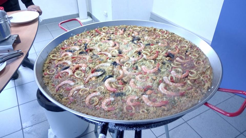 Bientôt une soirée paella au club !
